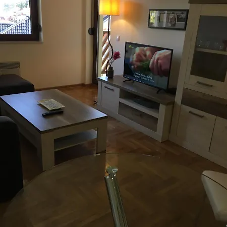 Zlatiborska 2 *