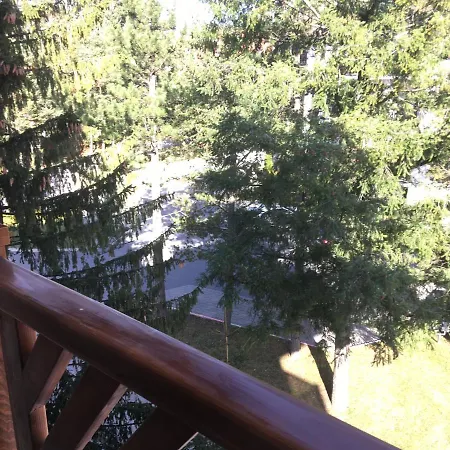 Zlatiborska 2 アパート