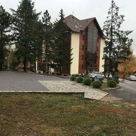 アパート Zlatiborska 2 ズラティボール