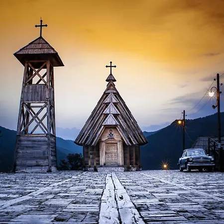 Zlatiborska 2 Zlatibor