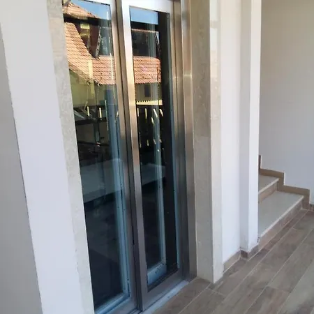 アパート Zlatiborska 2 ズラティボール