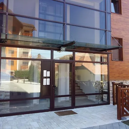 Zlatiborska 2 Апартаменты *